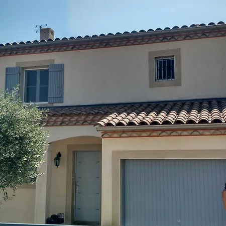 Villa Maison Avec Beaucoup De Caracteres Bages (Aude)