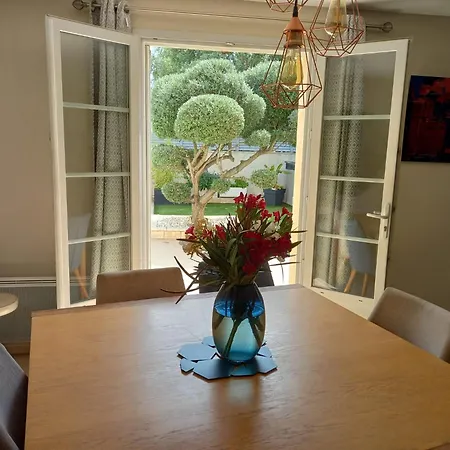 Maison Avec Beaucoup De Caracteres * Bages (Aude)