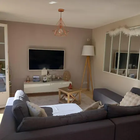 Villa Maison Avec Beaucoup De Caracteres Bages (Aude)