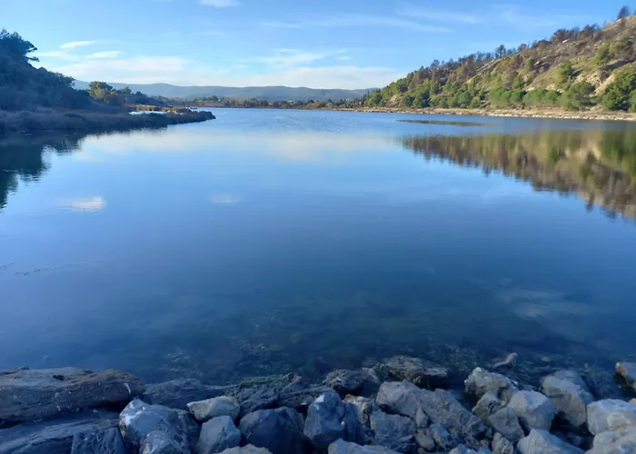 Villa Maison Avec Beaucoup De Caracteres Bages (Aude)