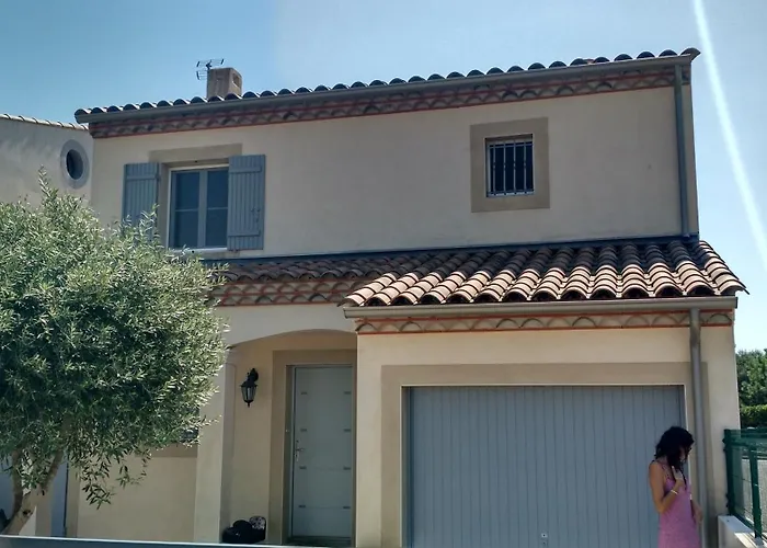 Villa Maison Avec Beaucoup De Caracteres Bages (Aude)
